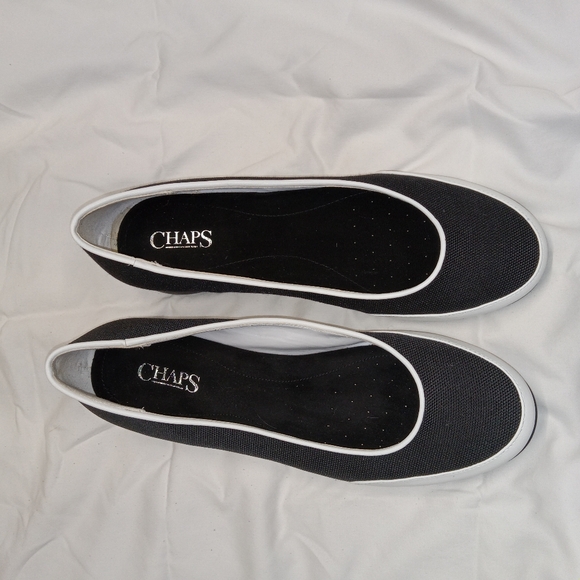 Chaps Black & White Charleen Slip On Flats size 9B - Picture 2 of 8